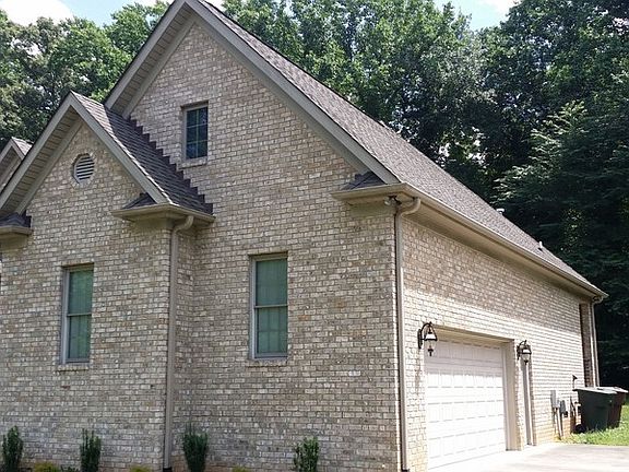 4th image of 1811 Efland Dr