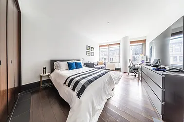 Rented by R New York