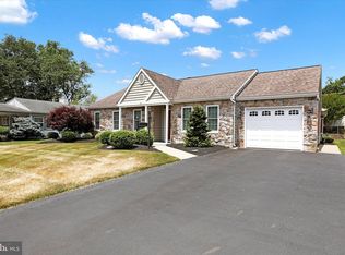 717 Chatham Rd, Fairless Hills, PA 19030