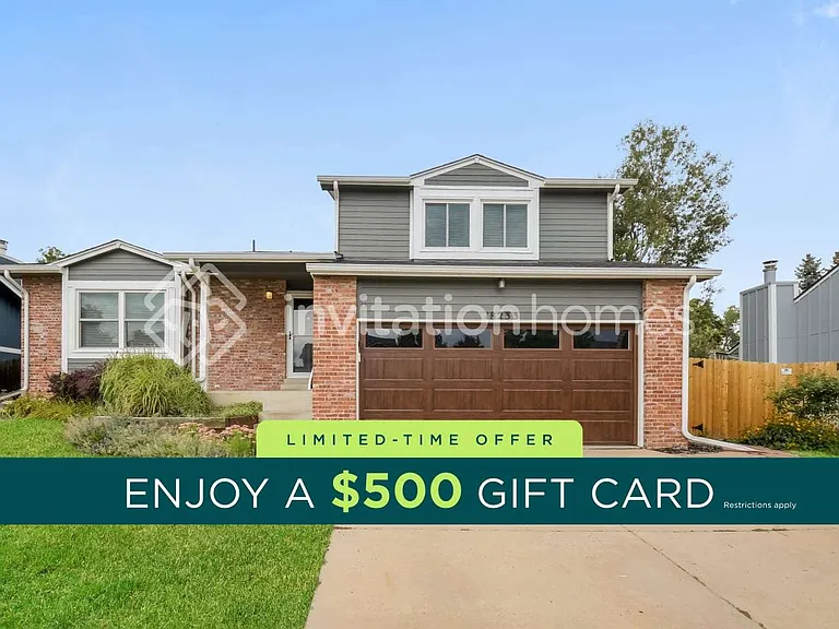 18233 E Berry Dr — Photo 1