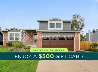 18233 E Berry Dr, Centennial, CO 80015