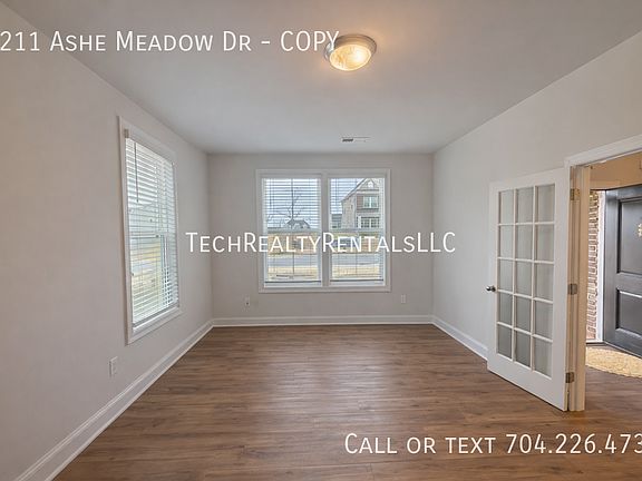 4th image of 1211 Ashe Meadow Dr