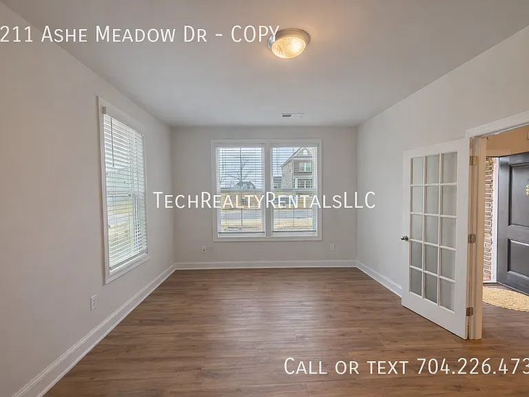 1211 Ashe Meadow Dr #COPY — Photo 4