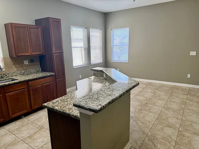 1808 E. Columbus Drive — Photo 14