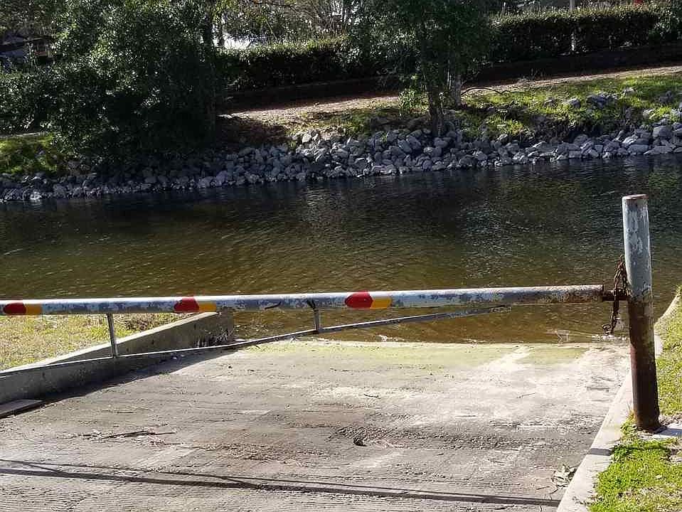 2nd image of 5445 Green Tree Rd