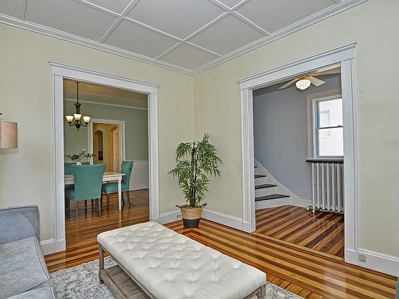 2nd image of 44 Gilbert St