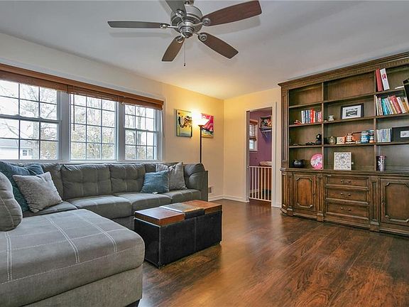 3rd image of 22 Somerset Dr #25D