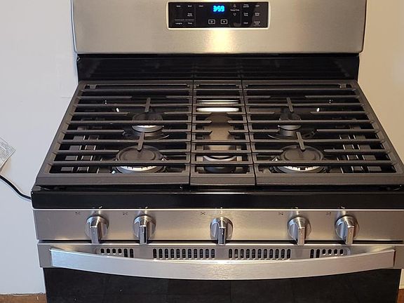 New 5 burner Stainless Steel Gas Stove