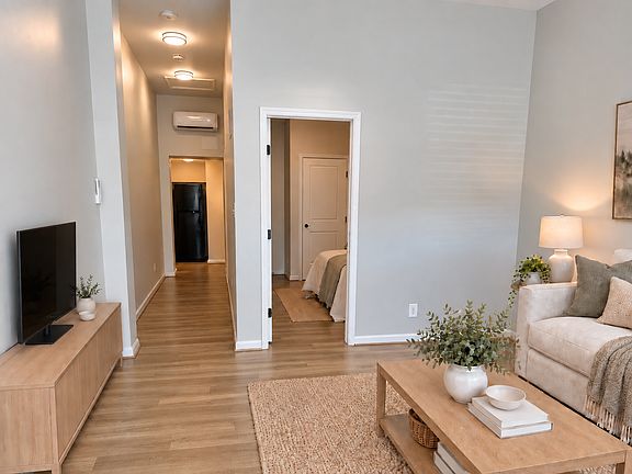 3rd image of 17476 Piney Point Rd #4