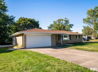 5315 N Arber Dr, Peoria, IL 61615