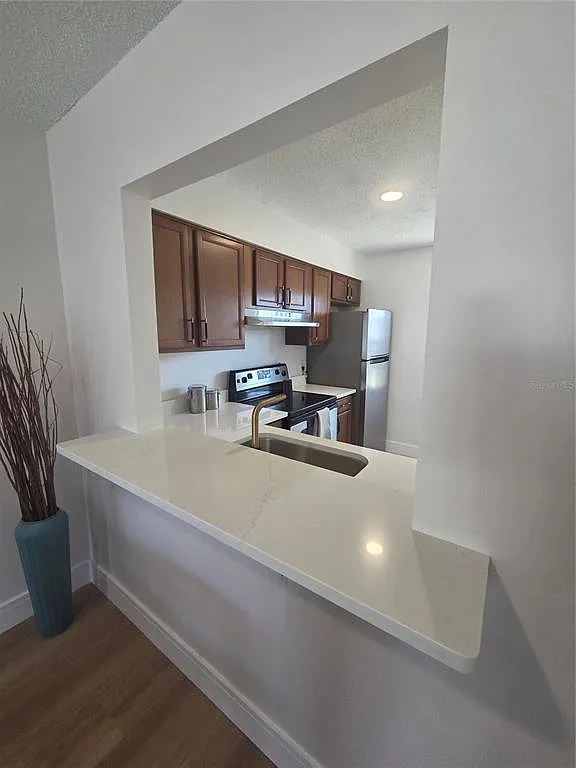 1 bed, 1.0 bath, 635 sqft, $1,650 — Photo 2
