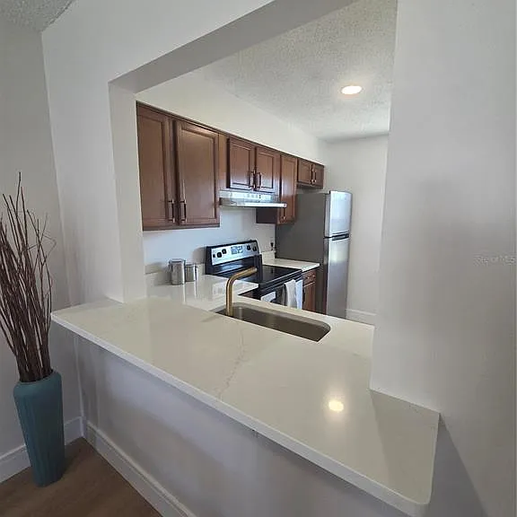 13719 Mission Oaks Blvd — Photo 2
