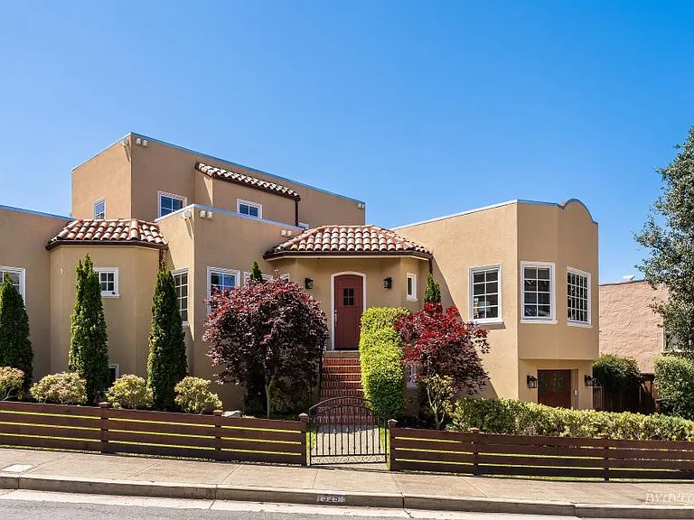 325 Moncada Way — Photo 1