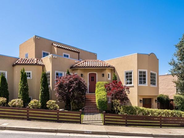 325 Moncada Way