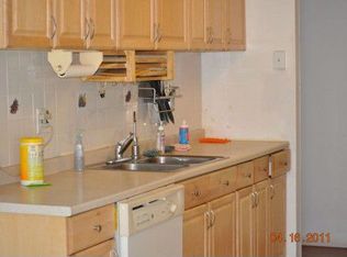 39 Stockton Rd, Kendall Park, NJ 08824