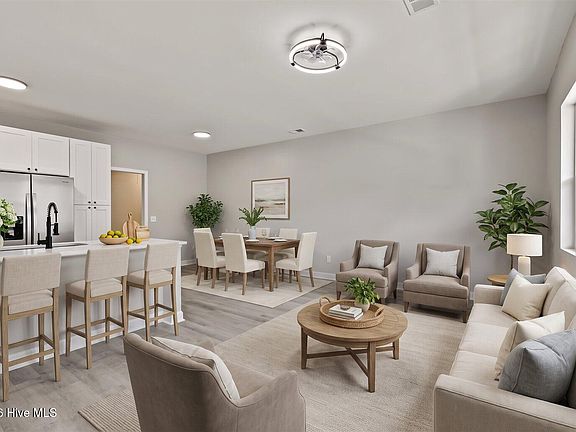 2nd image of 1005 Queen Street