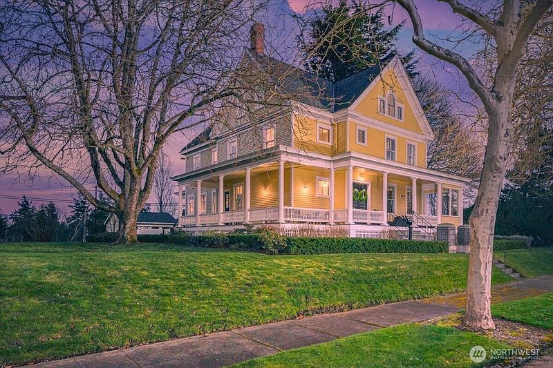 2nd image of 4200 Washington Avenue W