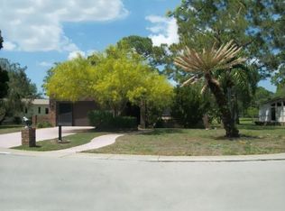 301 San Remo Ln, N Fort Myers, FL 33903