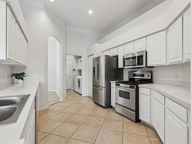 8332 Torrington Ave — Photo 17