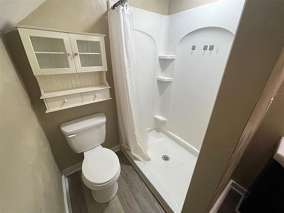 5th image of 2672 Myrtle St