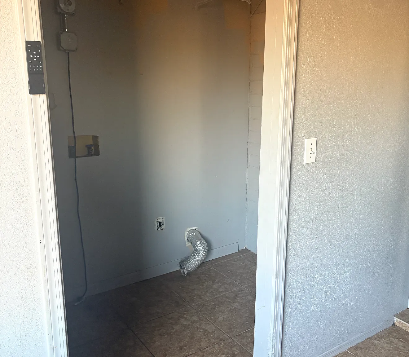 3135 W Pershing Ave — Photo 3