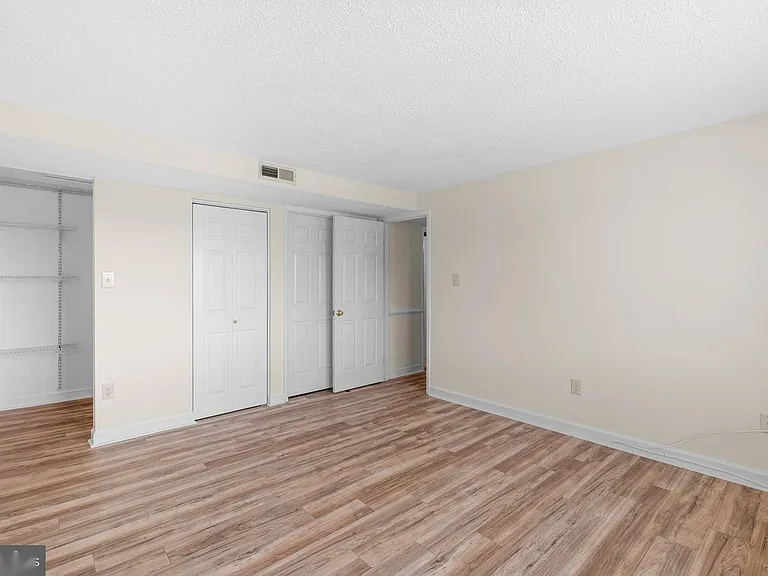 701 Heather Ridge Dr #J — Photo 24