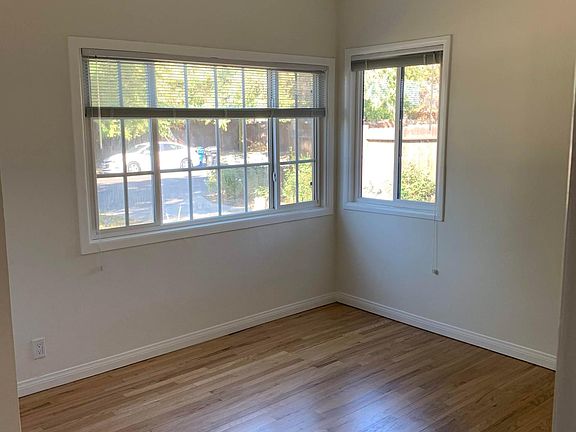 3rd image of 5940 Cantaloupe Ave
