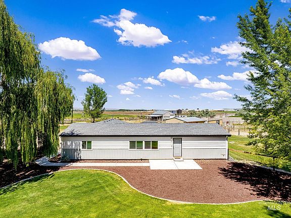 3rd image of 5600 Country Estates Dr