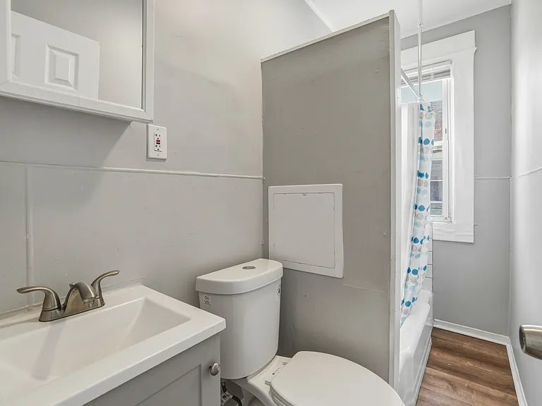 1739 Dixwell Ave #2 — Photo 18