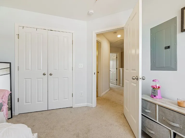 409 Oldbury Ln — Photo 25