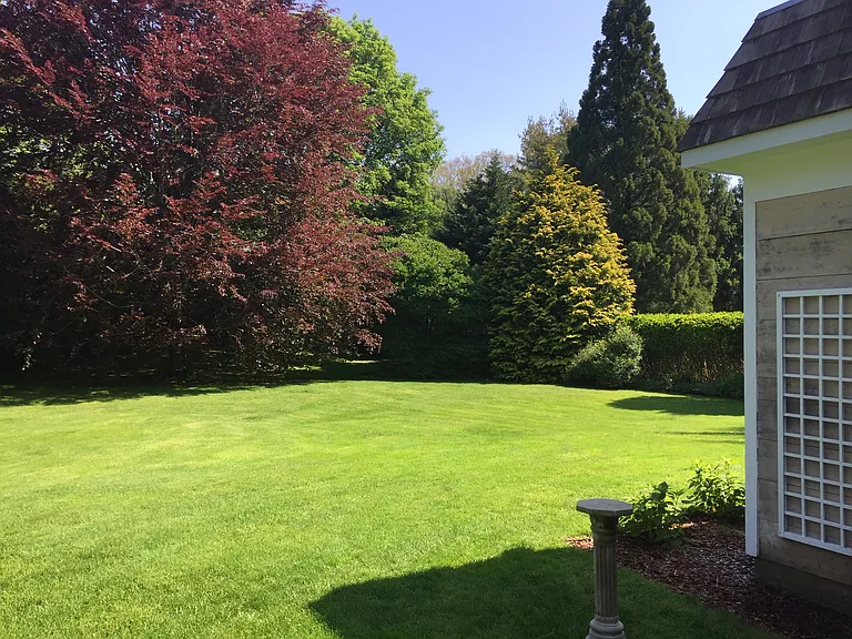 E Hollow Rd — Photo 15