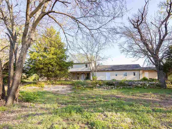 7359 E Lake Rd, Ponca City, OK 74604