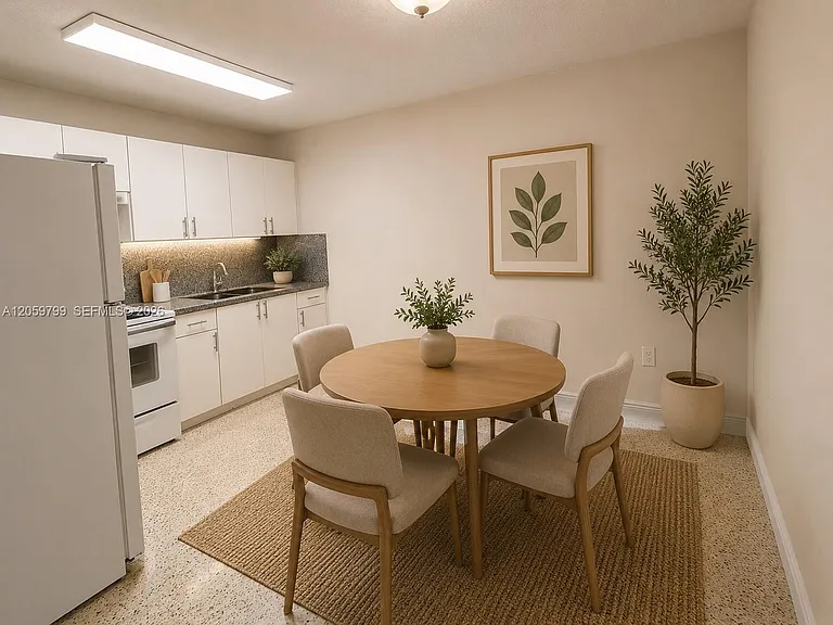 240 E 8th St #3 — Photo 9
