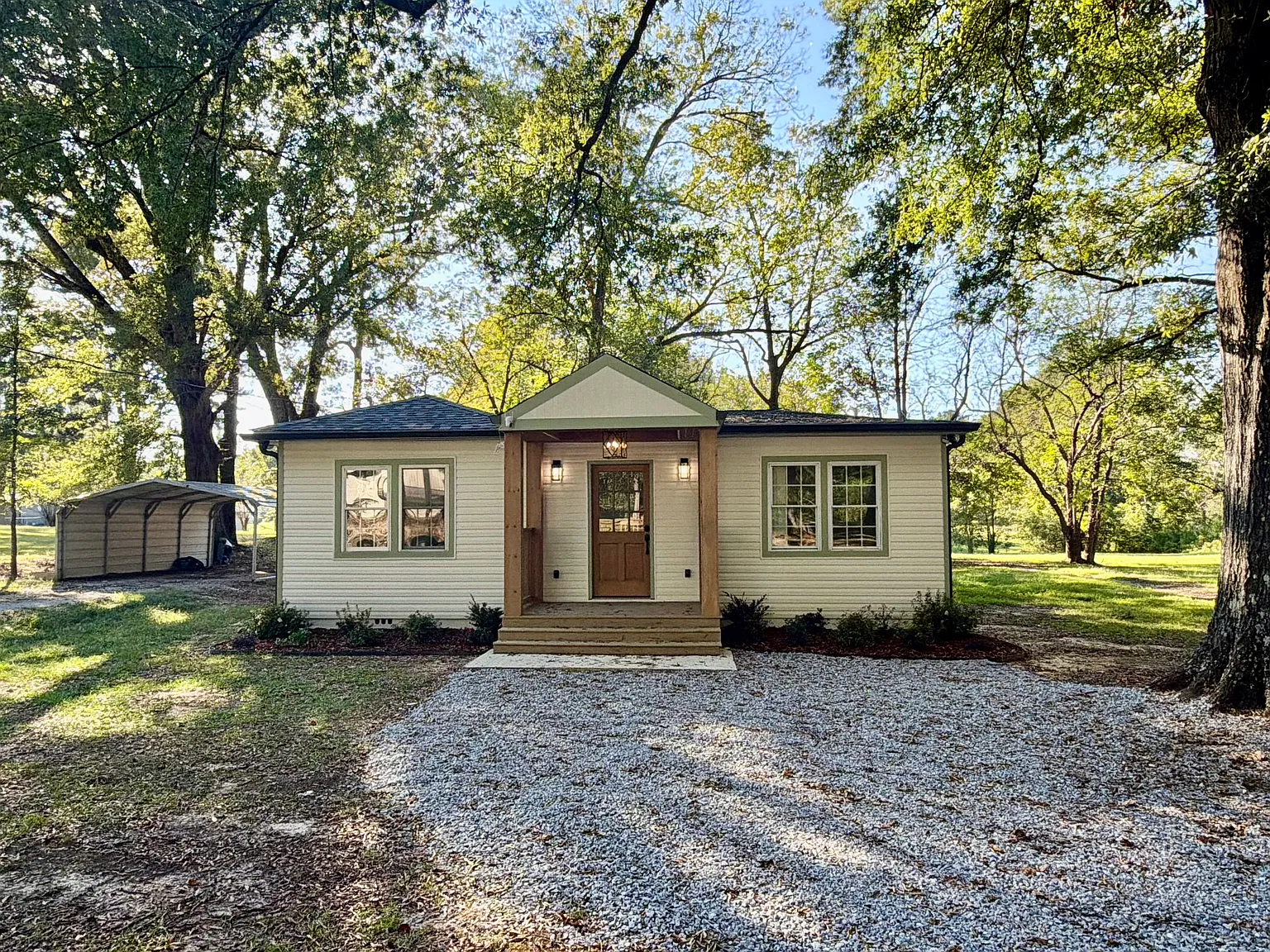 3 bed, 1310 sqft, $1,750 — Photo 2