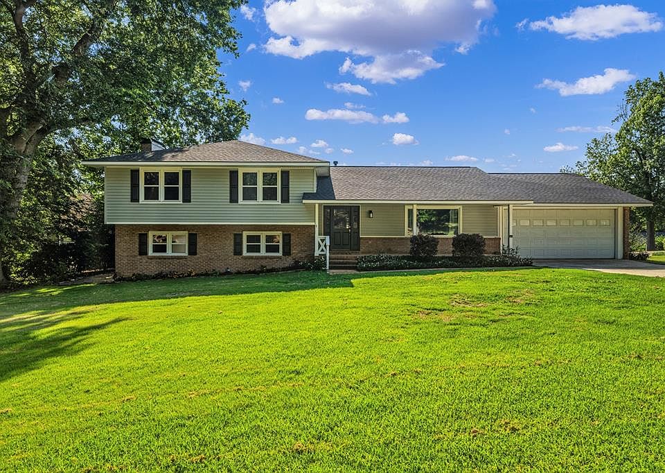 1st image of 6122 Chrisbin Dr
