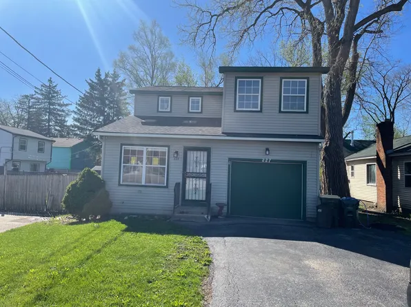 227 W Clarendon Dr, Round Lake Beach, IL 60073