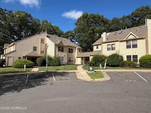 703 Fox Glove Court, Jackson, NJ 08527