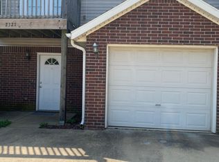 2327 W Skyler Dr, Fayetteville, AR 72703