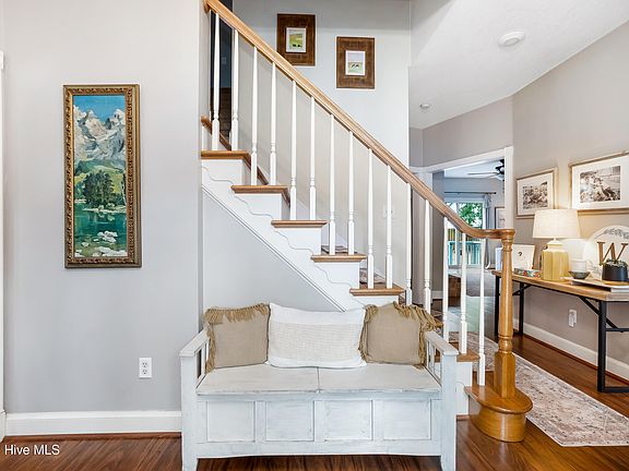 2nd image of 107 Dogwood Drive