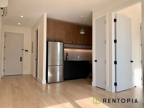 3rd image of 426 Tompkins Ave #105