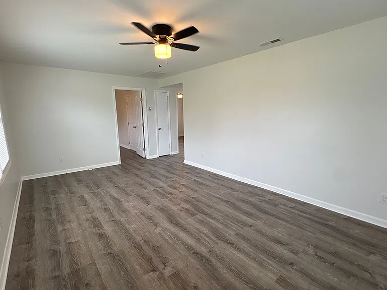 400 W Market St. — Photo 6