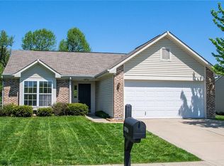 10916 Trailwood Dr, Fishers, IN 46038