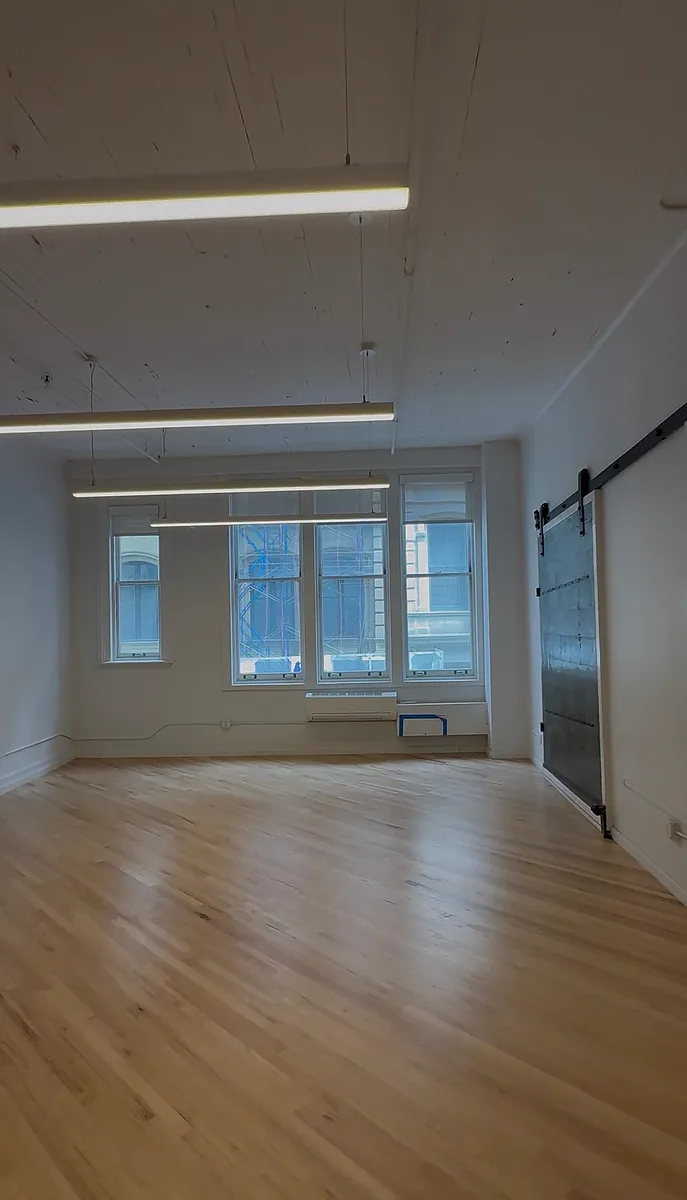 Building Photo - 95 Grand St #2