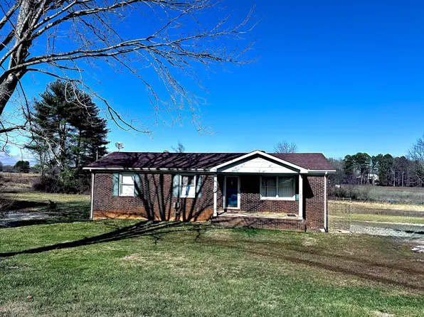 562 McQuade Cir, McMinnville, TN 37110