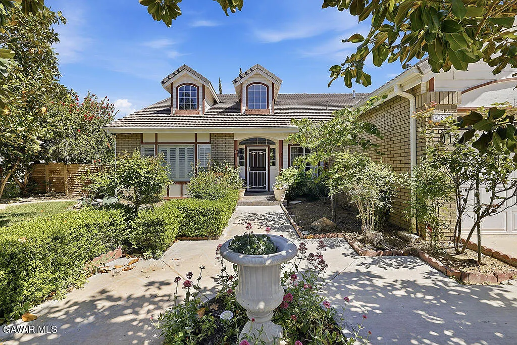 41830 Stratford Cir photo 1