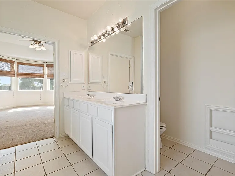 403 Connemara Trl — Photo 8