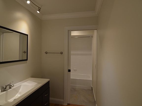 3rd image of 1489 Springside Dr