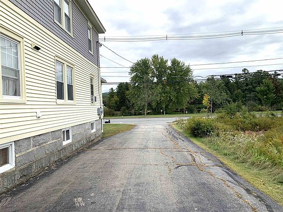 3rd image of 1619 Main Street