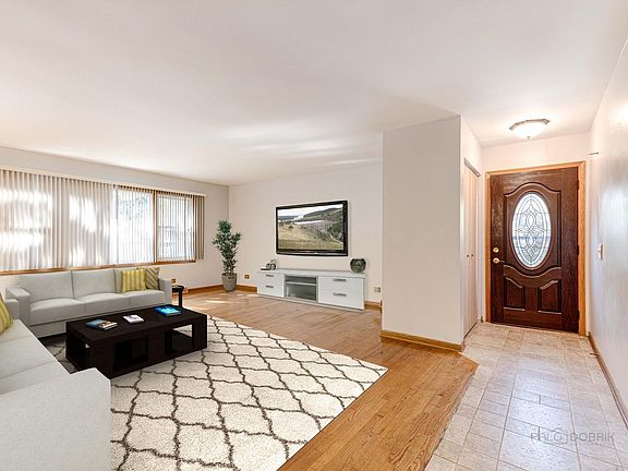 2nd image of 19368 W West Shore Dr