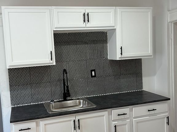 2nd image of 4235 E 114th St